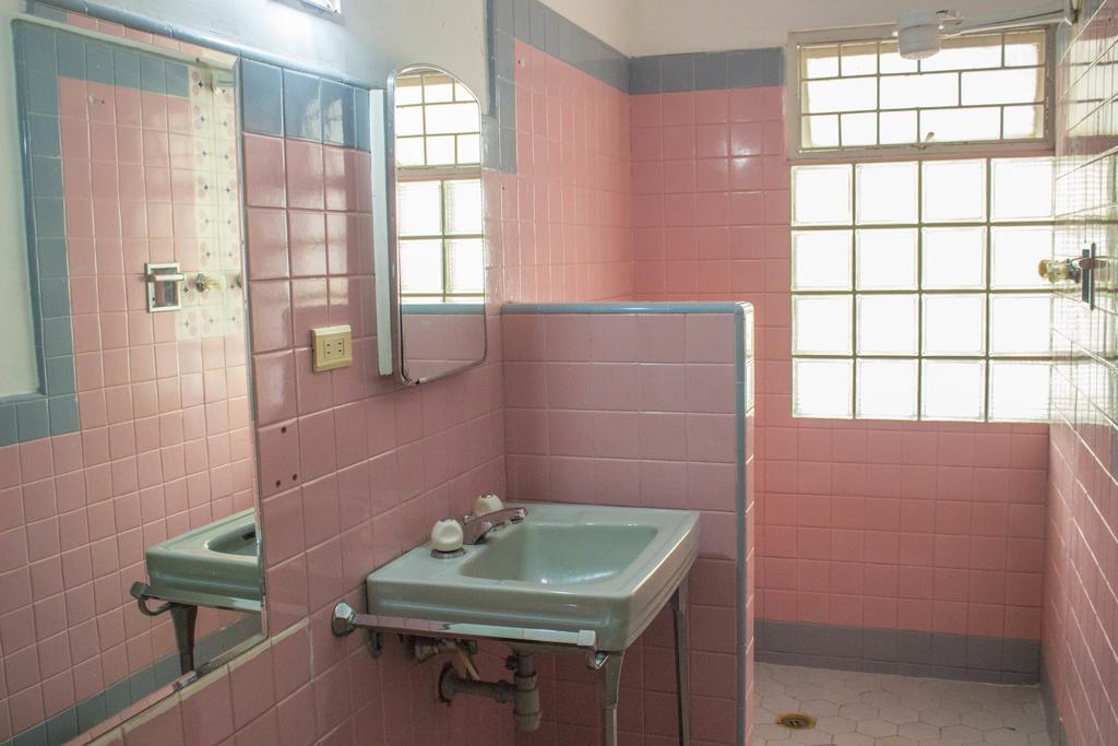 Buddha Hostel Medellin Room photo