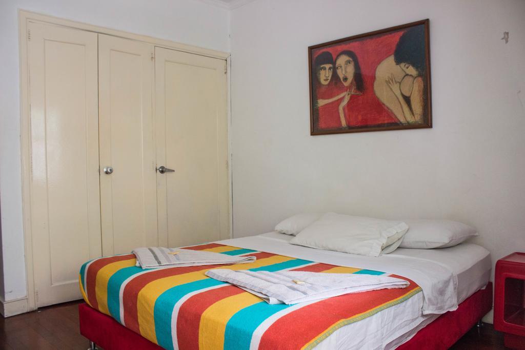 Buddha Hostel Medellin Room photo