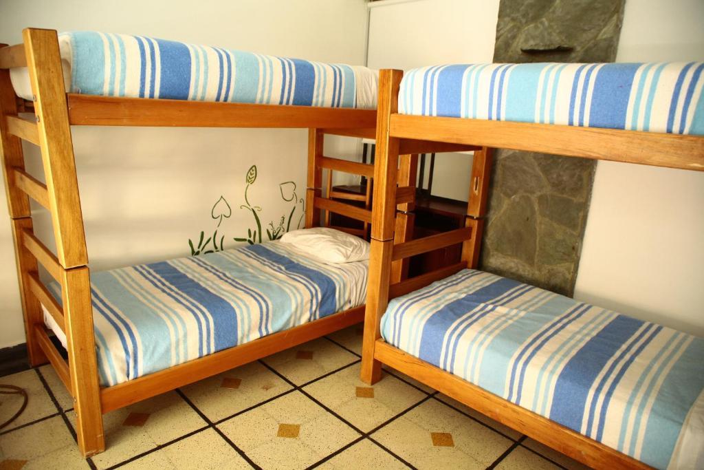Buddha Hostel Medellin Room photo